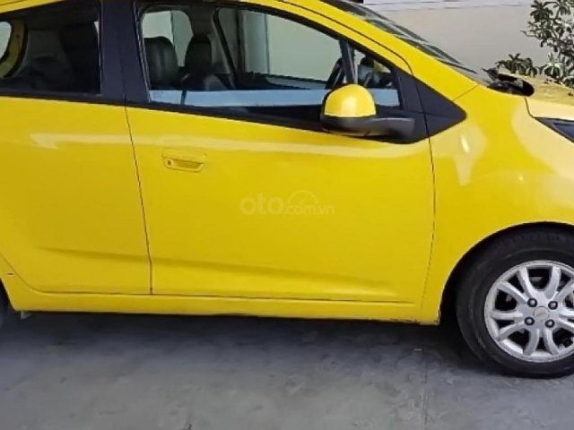 Bán xe Chevrolet Spark 1.0 2014, màu vàng, xe đẹp