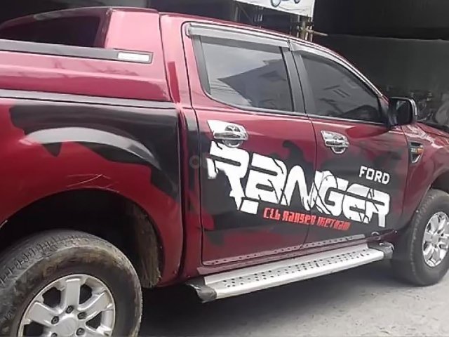 Bán Ford Ranger màu đỏ, đời 2014, đăng ký 2015, máy dầu, 2 cầu, số sàn