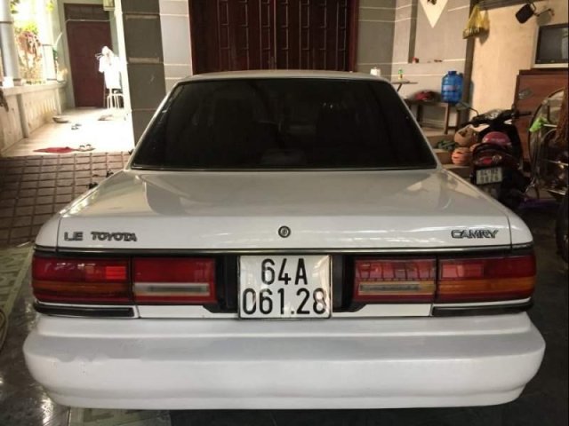 Bán ô tô Toyota Camry đời 1989, màu trắng, xe nhập xe gia đình