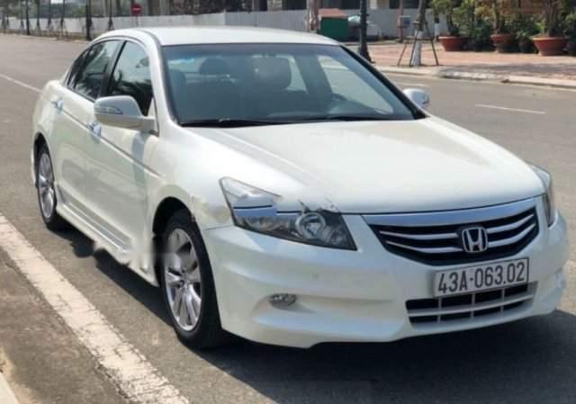 Xe Honda Accord năm sản xuất 2012, màu trắng còn mới, 740tr0