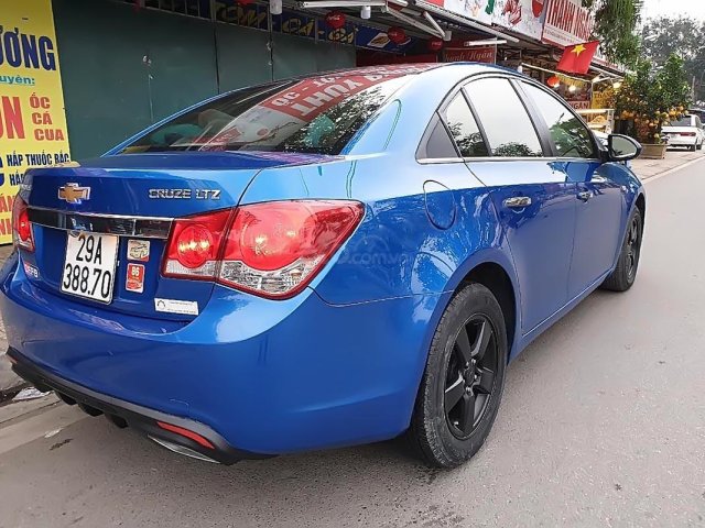 Cần bán lại xe Chevrolet Cruze LTZ 1.6 AT 2011, màu xanh lam, nhập khẩu  