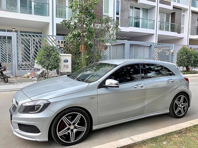 Xe Mercedes A250 AMG năm sản xuất 2014, màu bạc, nhập khẩu