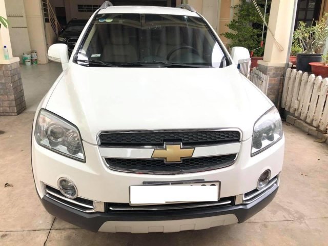 Nhà cần bán Captiva 2009 LTZ, số tự động, màu trắng