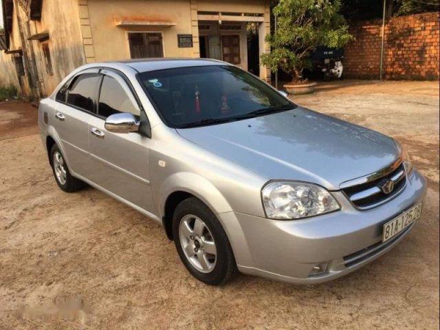 Bán Daewoo Lacetti đời 2010, màu bạc, nhập khẩu xe gia đình