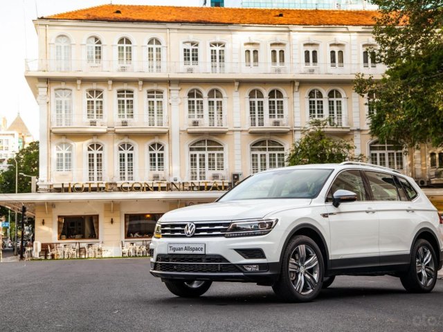 Bán xe Volkswagen Tiguan Allspace 2018 SUV 7 chỗ nhập chính hãng, hỗ trợ trả góp, giá tốt, xe giao ngay - LH: 09333651880