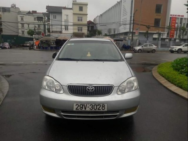 Bán Toyota Corolla Altis 1.8MT đời 2004, màu bạc chính chủ, xe còn rất mới và đẹp