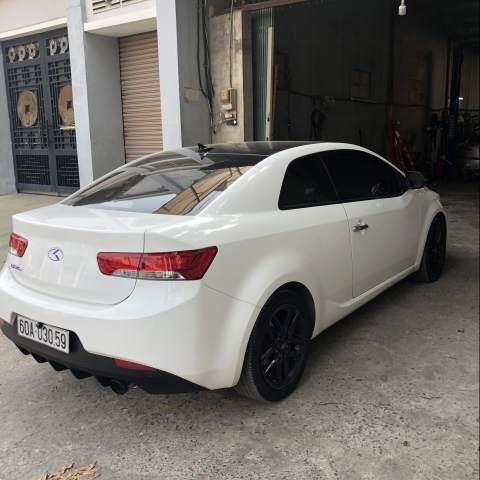 Bán xe Kia Cerato Koup 2.0 năm 2011, màu trắng, giá chỉ 460 triệu