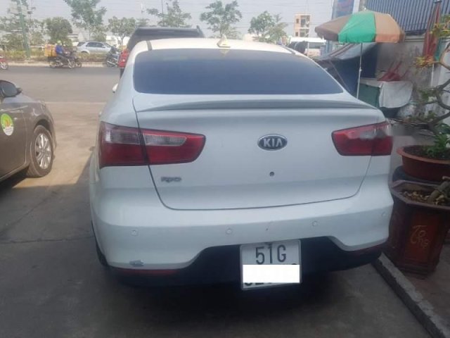 Bán Kia Rio MT đời 2016, màu trắng, nhập khẩu nguyên chiếc