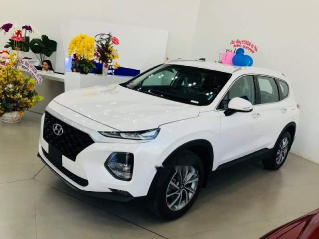 Cần bán xe Hyundai Santa Fe máy xăng tiêu chuẩn năm 2019, giao nhanh