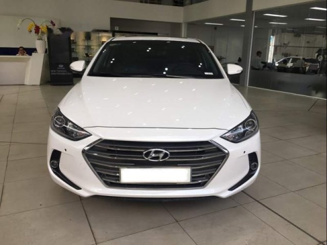 Bán Hyundai Elantra 1.6MT đời 2019, xe giá thấp, giao nhanh toàn quốc
