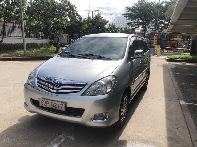 Bán Toyota Innova đời 2009, màu bạc, giá 400tr