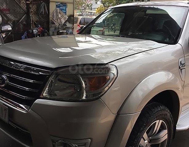 Cần bán lại xe Ford Everest AT 2011, màu hồng, số tự động 