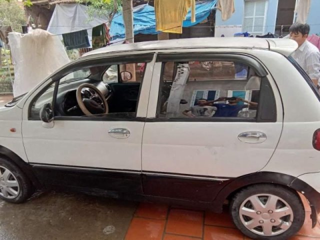 Cần bán gấp Chevrolet Matiz sản xuất năm 2003, màu trắng, giá tốt0