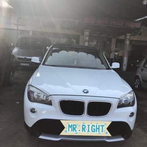 Bán BMW X1 2010, màu trắng giá cạnh tranh