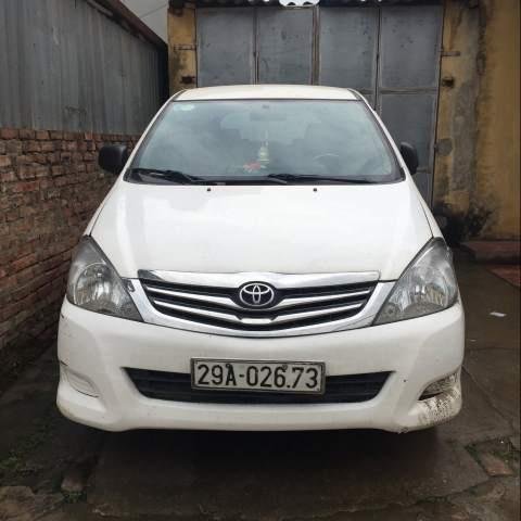 Bán xe Toyota Innova đời 2010, màu trắng, giá tốt