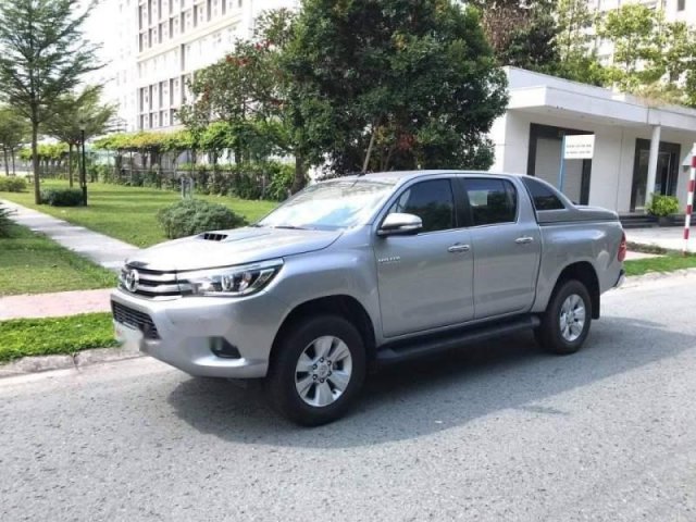 Cần bán xe Toyota Hilux 3.0G đời 2015, màu bạc, nhập khẩu số tự động, giá chỉ 760 triệu0