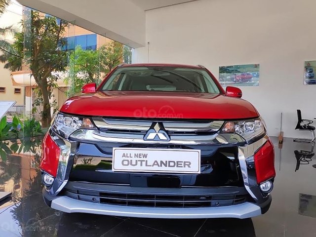 Bán Mitsubishi Outlander 2.0 CVT Premium 2019, màu đỏ, giá tốt