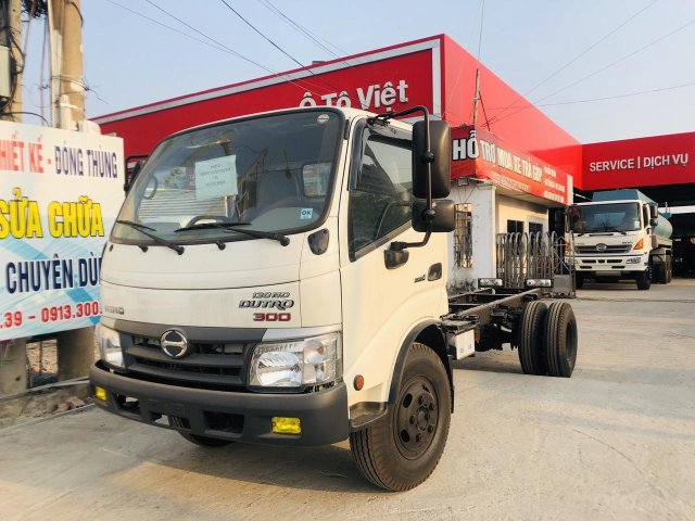 Cần bán Hino 300 Series năm sản xuất 2018, màu trắng, xe nhập