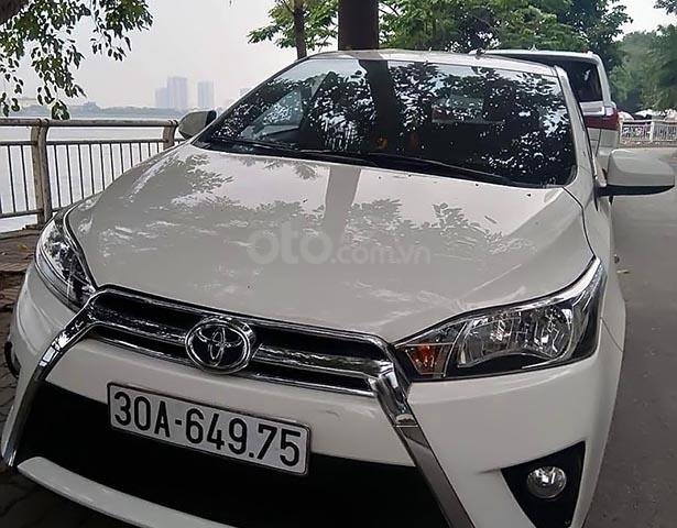 Cần bán lại xe Toyota Yaris 1.3E năm 2015, màu trắng, nhập khẩu 