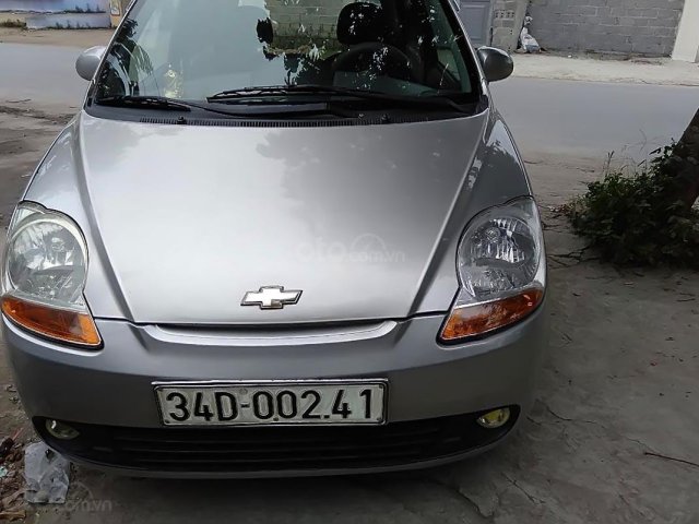 Bán Chevrolet Spark đời 2011, màu bạc, xe gia đình