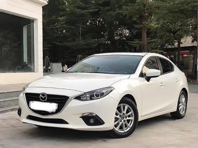 Bán xe Mazda 3 1.5AT 2015, màu trắng