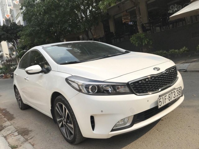 Bán xe Kia Cerato 1.6L Dulex full options năm sản xuất 2017, màu trắng liên hệ anh Dương SĐT 0938811266