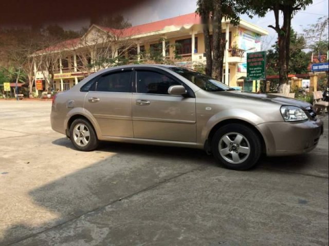 Cần bán xe Daewoo Lacetti năm 2010 giá cạnh tranh