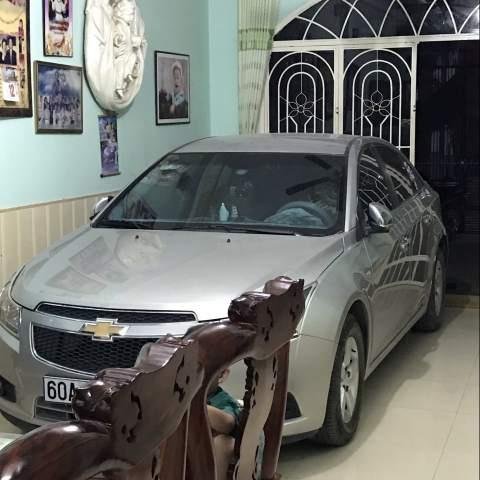 Cần bán lại xe Chevrolet Cruze đời 2011, nhập khẩu còn mới, giá 320tr0