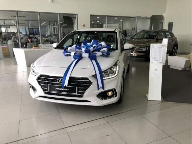 Cần bán Hyundai Accent 1.4MT năm 2019, màu trắng