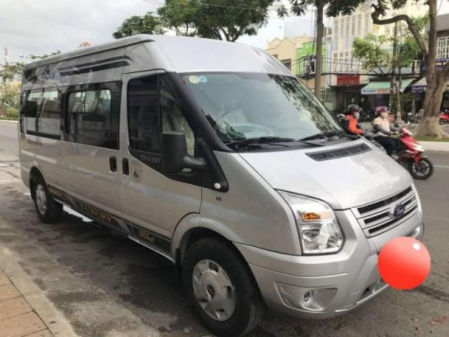 Bán xe Ford Transit 2015, màu bạc giá cạnh tranh0