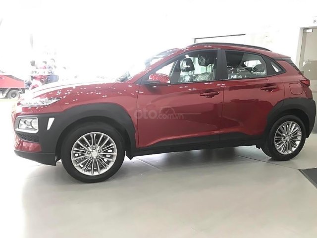 Bán xe Hyundai Kona 2.0 AT đời 2019, màu đỏ