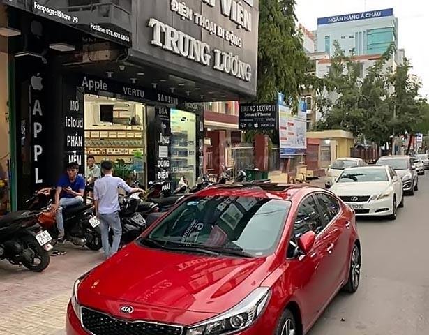 Bán Kia Cerato 1.6 AT màu đỏ, sản xuất 2018 cực lướt và chất