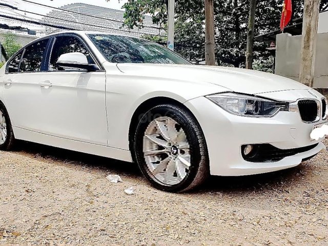 Bán BMW 3 Series 320i đời 2012, màu trắng, nhập khẩu