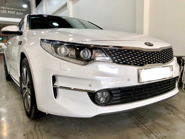 Bán xe Kia Optima 2.0ATH 2017, màu trắng, nguyên zin odo 39k km