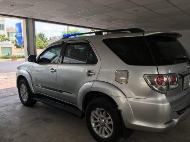 Cần bán lại xe Toyota Fortuner đời 2014, màu bạc, giá chỉ 798 triệu