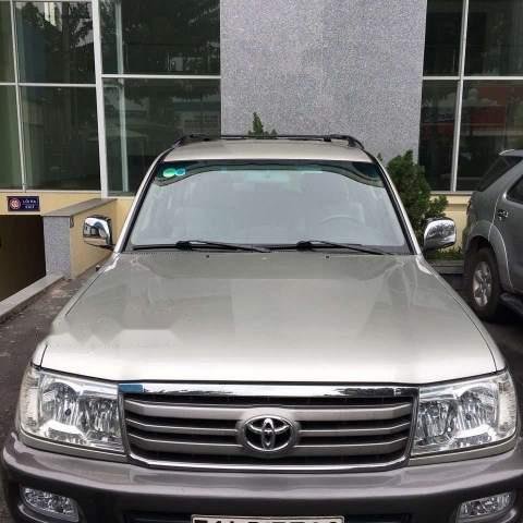 Cần bán gấp Toyota Land Cruiser đời 2007, màu ghi vàng 