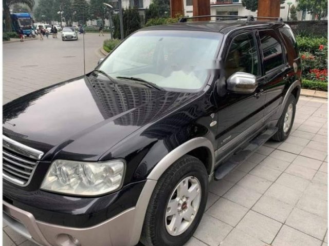 Cần bán xe Ford Escape đời 2006, màu đen còn mới, giá 215tr0