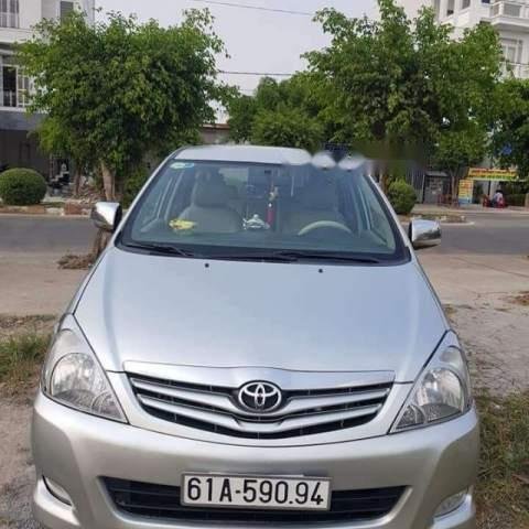 Bán Toyota Innova G 2.0 năm sản xuất 2009, màu bạc giá cạnh tranh