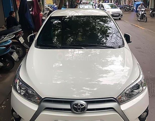 Bán Toyota Yaris màu trắng, đăng ký 2017, số tự động