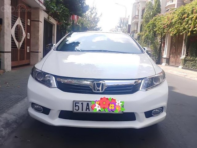 Bán xe Honda Civic màu trắng, số tự động, máy 1.8 sx năm 2012