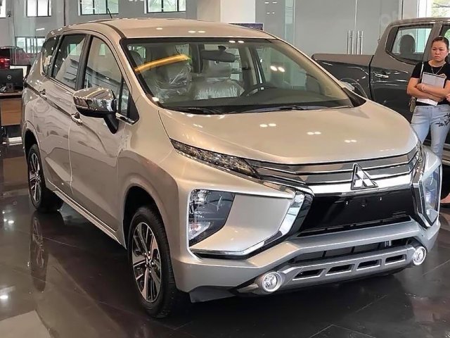 Bán xe Mitsubishi Xpander MT sản xuất năm 2019, màu bạc, xe nhập