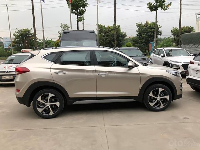 Bán Hyundai Tucson 1.6 Turbo màu vàng cát 2019