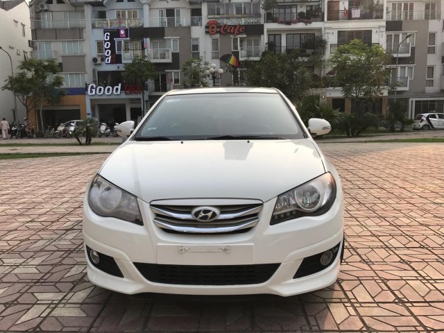 Cần bán Hyundai Avante 1.6 AT đời 2011, màu trắng, xe nhập0