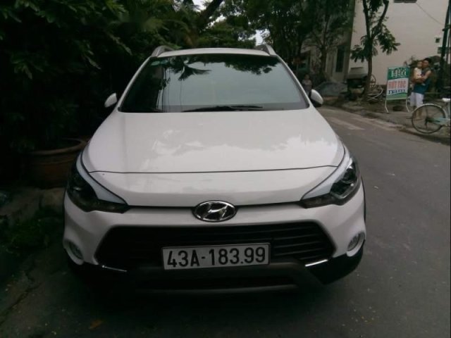 Cần bán xe Hyundai i20 Active AT năm 2016, màu trắng, nhập khẩu nguyên chiếc 