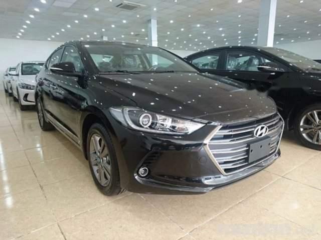 Bán Hyundai Elantra năm sản xuất 2019, màu đen