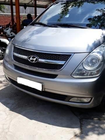 Bán xe Hyundai Grand Starex đời 2012, màu bạc, xe nhập