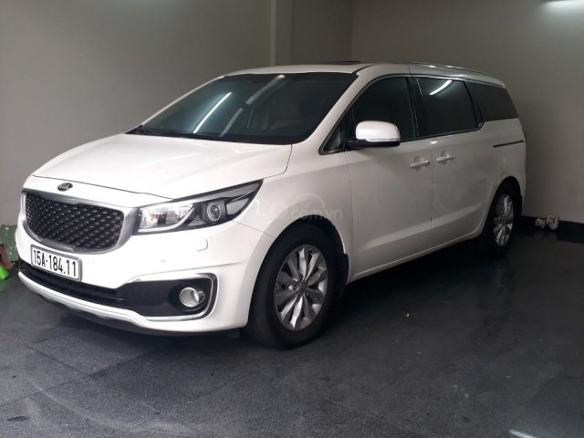 Bán ô tô Kia Sedona 2015, màu trắng, xe nhập khẩu, chính chủ