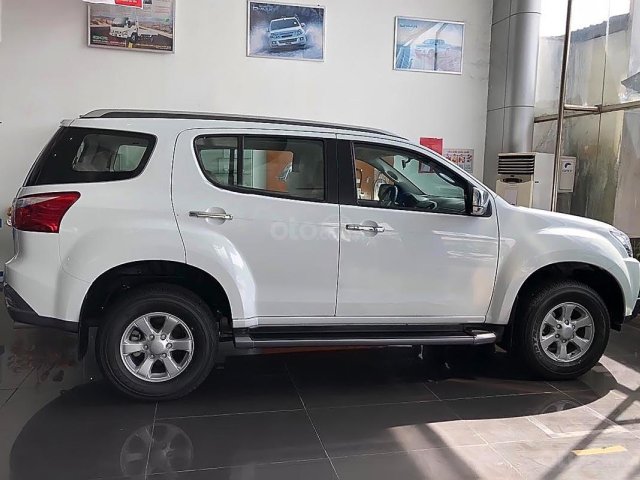 Bán Isuzu mu-X năm sản xuất 2019, màu trắng, nhập khẩu nguyên chiếc giá cạnh tranh0