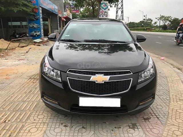 Cần bán xe Chevrolet Cruze LT năm sản xuất 2012, màu đen, giá tốt0