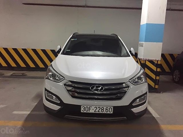 Bán Hyundai Santa Fe đời 2016, màu trắng chính chủ